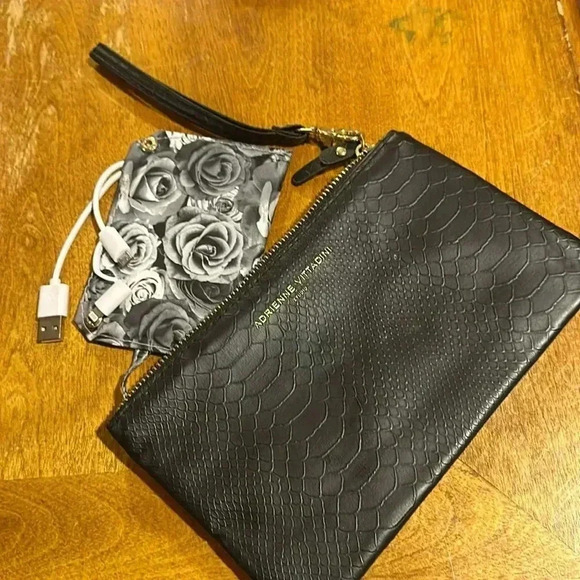 Adrienne Vittadini wallet-security and charger - Picture 1 of 5